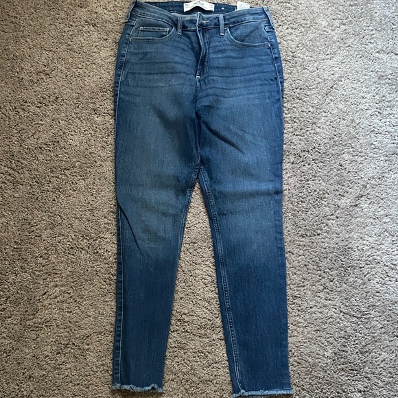 Hollister Denim - Hollister Women's Dark Wash Skinny Jeans